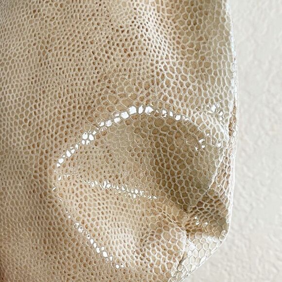 HOBO Taupe Textured Shoulder Bag - Picture 8 of 11